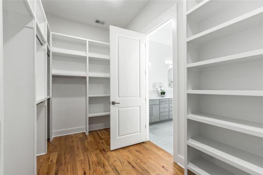 Spacious, unfurnished interior of a new home in , Atlanta (Image 48). Spacious, unfurnished interior of a new home in , Atlanta (Image 48).