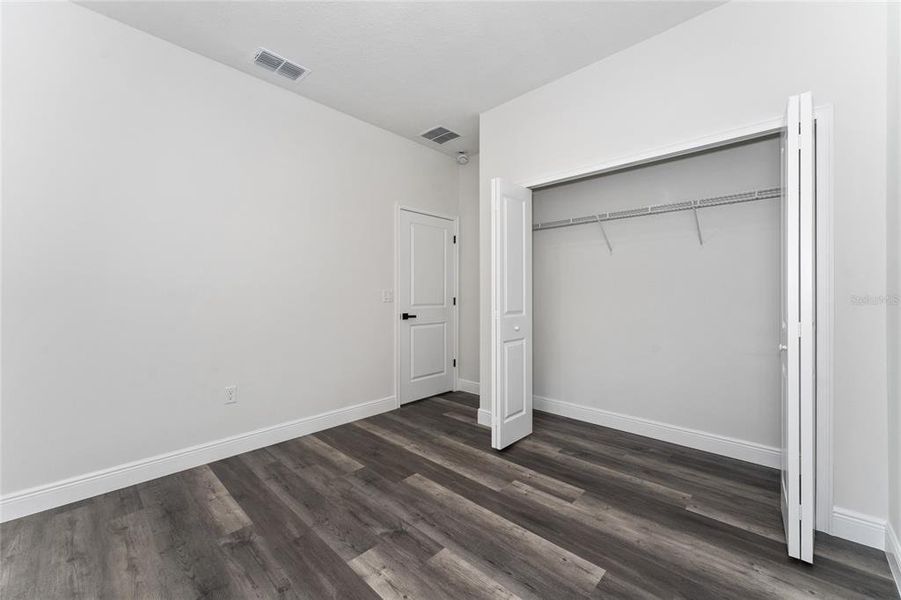 Spacious, unfurnished interior of a new home in , Ocala (Image 15).
