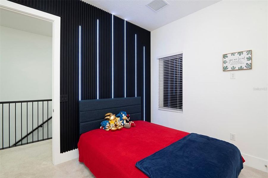 2nd bedroom (open door) 2nd bedroom (open door)