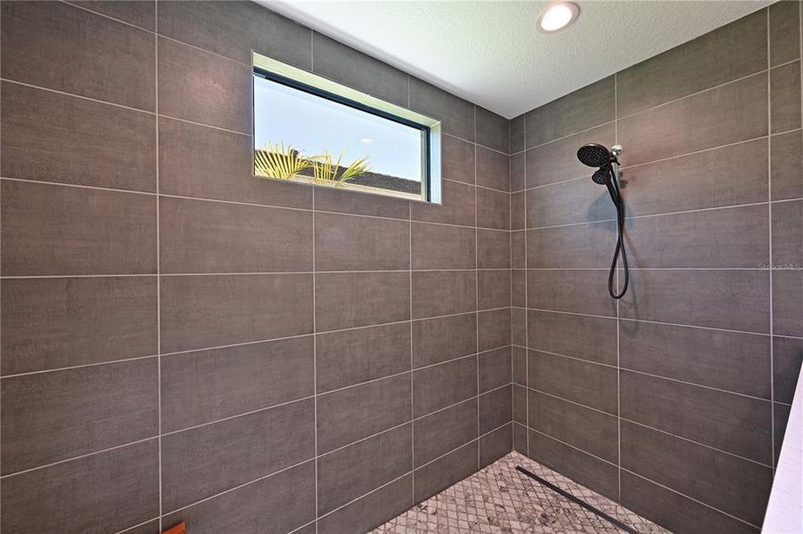 Image 37 of a home in .