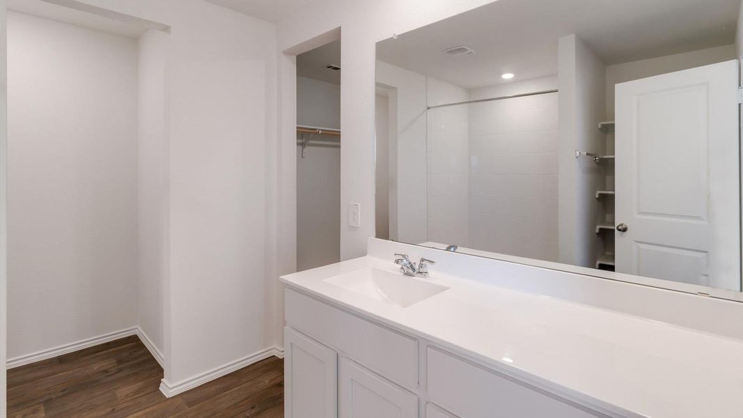 Furnished interior view inside a new home in Marigold, Kyle (Image 7).