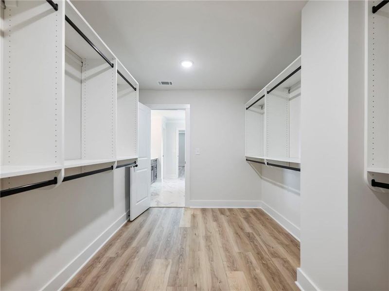 Spacious, unfurnished interior of a new home in , Buford (Image 40).