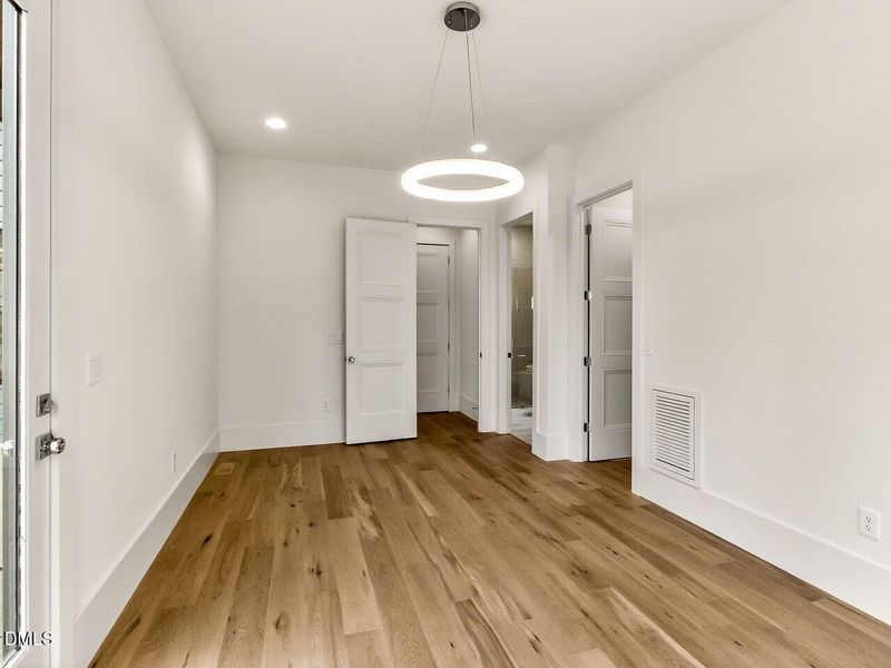 041-1280x960-in-law-suite