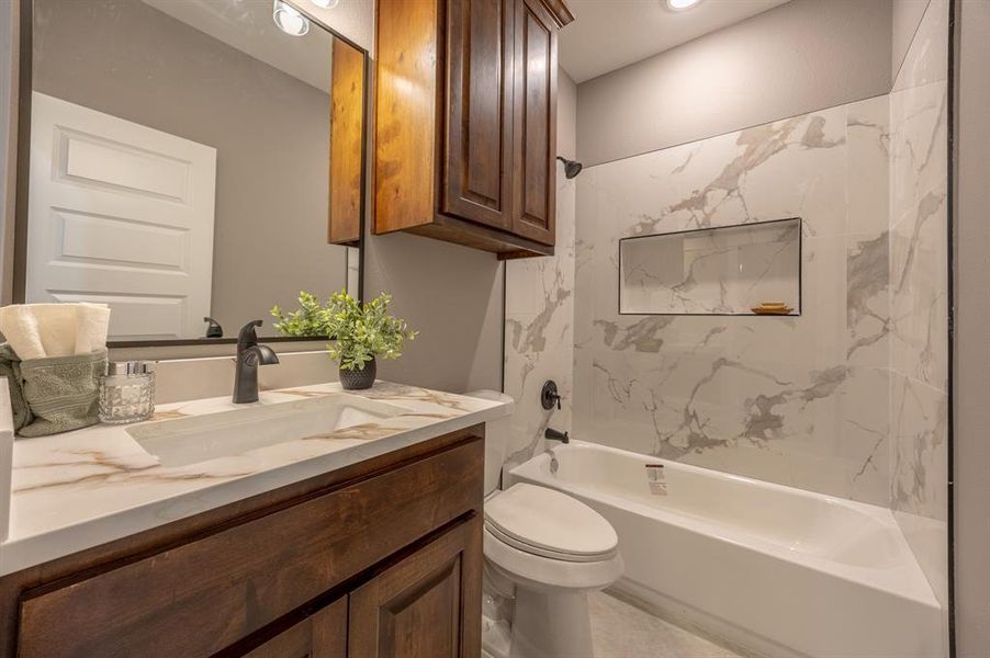 Furnished interior view inside a new home in , Cleburne (Image 17).