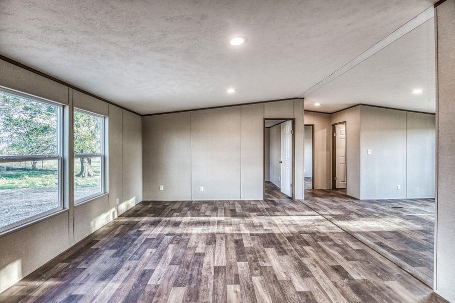 Spacious, unfurnished interior of a new home in , Waller (Image 10).