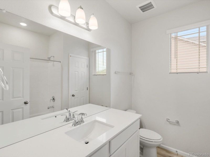 Furnished interior view inside a new home in Buffalo Highlands: The Canyon Collection, Commerce City (Image 4). Furnished interior view inside a new home in Buffalo Highlands: The Canyon Collection, Commerce City (Image 4).