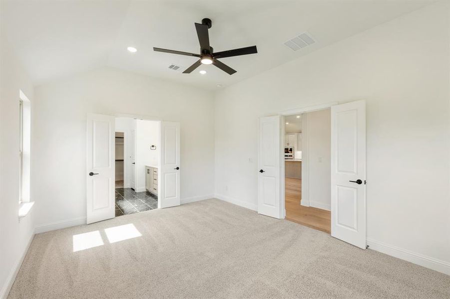 Spacious, unfurnished interior of a new home in Willow Wood Classic 50, McKinney (Image 34).
