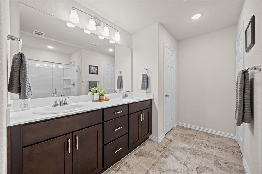 Furnished interior view inside a new home in Deberry Reserve, Royse City (Image 11). Furnished interior view inside a new home in Deberry Reserve, Royse City (Image 11).