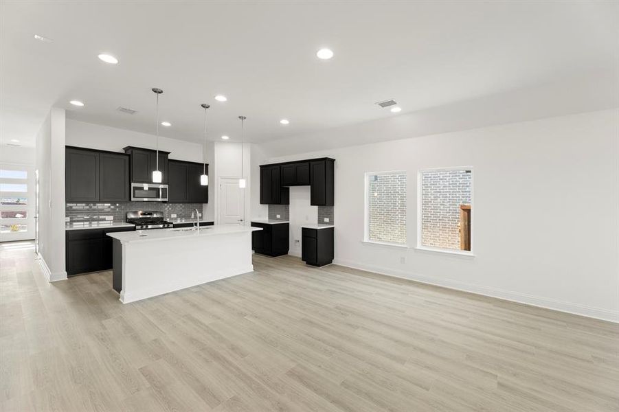 14. 3112 Goldfinch - Dining (2)