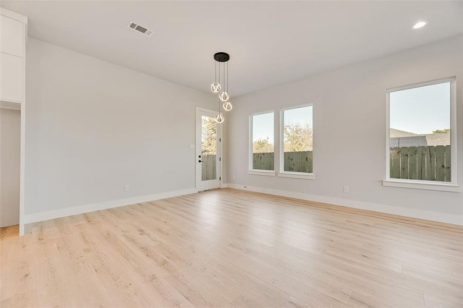 Spacious, unfurnished interior of a new home in , Dallas (Image 21). Spacious, unfurnished interior of a new home in , Dallas (Image 21).