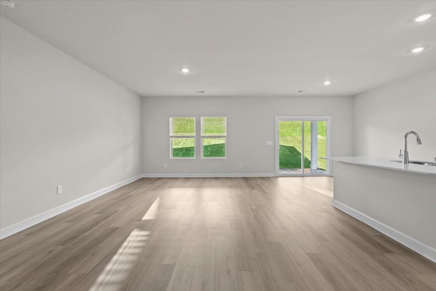 Spacious, unfurnished interior of a new home in Vickery Station, Woodruff (Image 16).