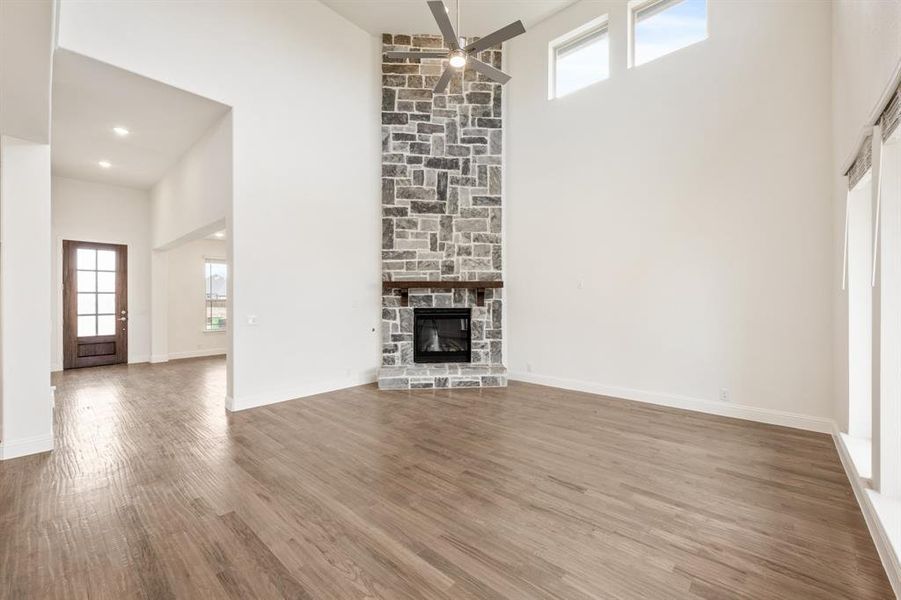 Spacious, unfurnished interior of a new home in Wildflower Ranch 60-65, Fort Worth (Image 23).