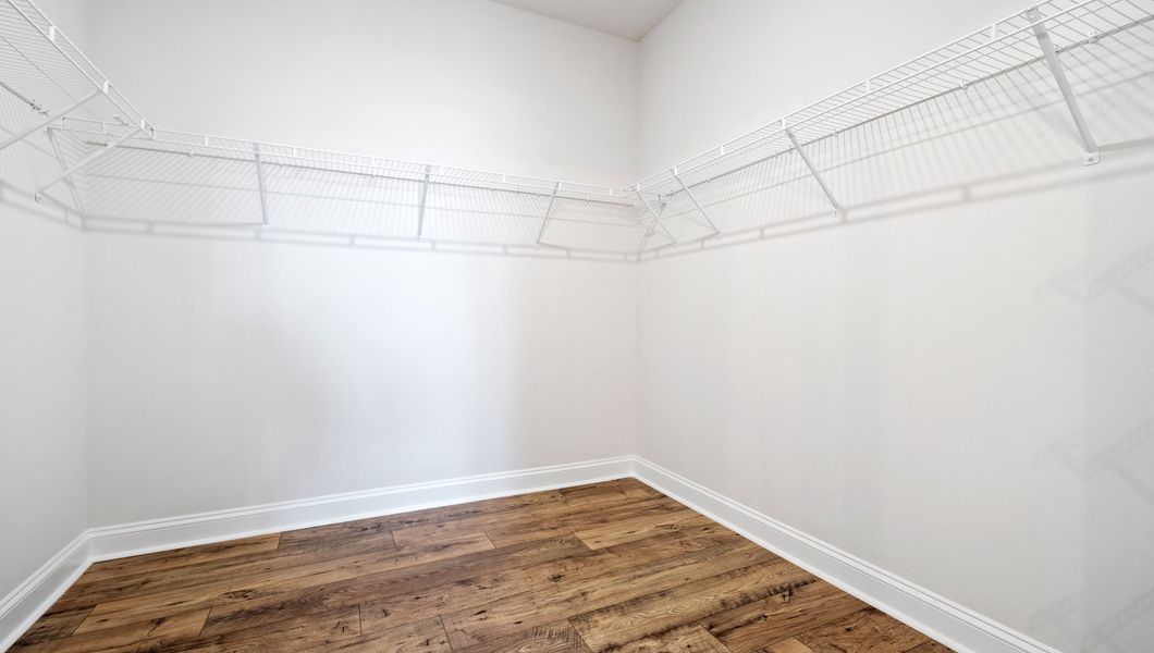 Spacious, unfurnished interior of a new home in Seven Oaks, Greenwood (Image 25).