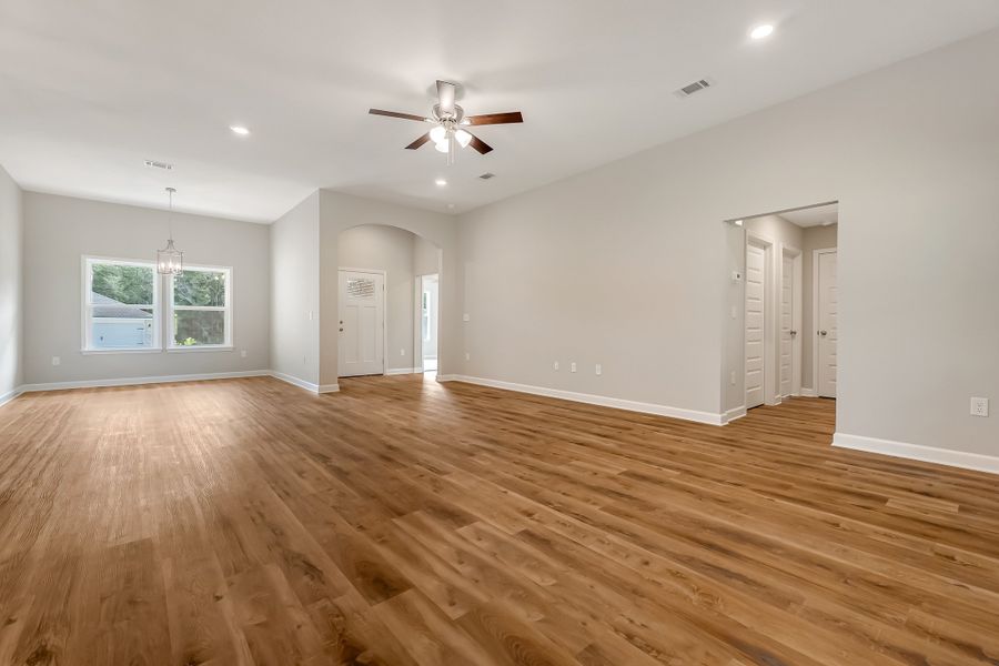 Representative unfurnished interior of a home built from the Dalton by CJL Homes in Oak Hollow, Crestview (Image 28).