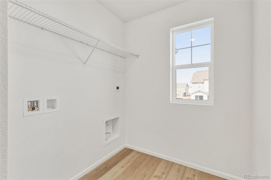 Spacious, unfurnished interior of a new home in Turnberry, Commerce City (Image 26).