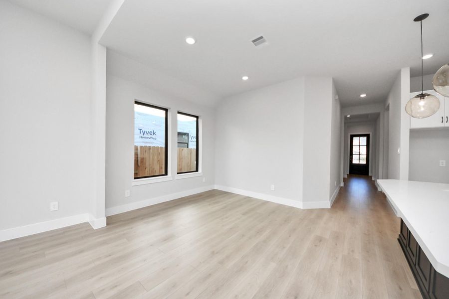 Spacious, unfurnished interior of a new home in Elyson, Katy (Image 38).
