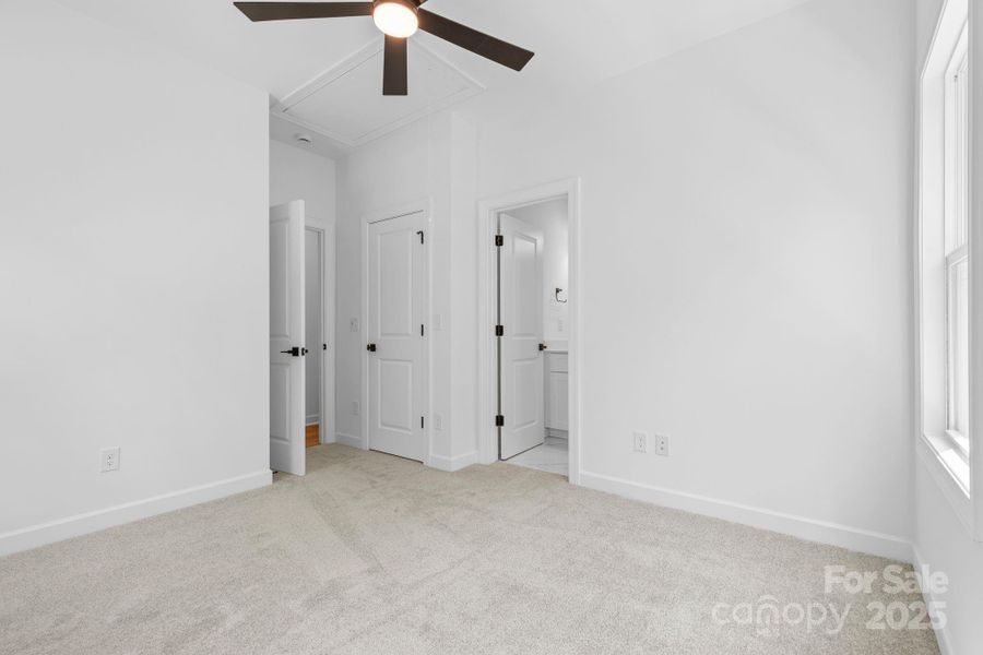 Spacious, unfurnished interior of a new home in , Charlotte (Image 16).