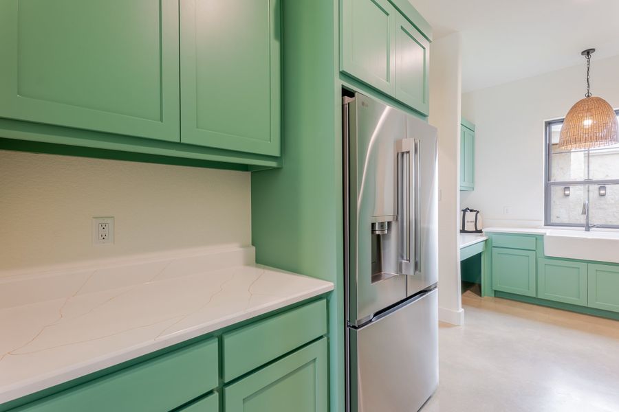 Furnished interior view inside a new home in Eagles Bluff, Weatherford (Image 10).