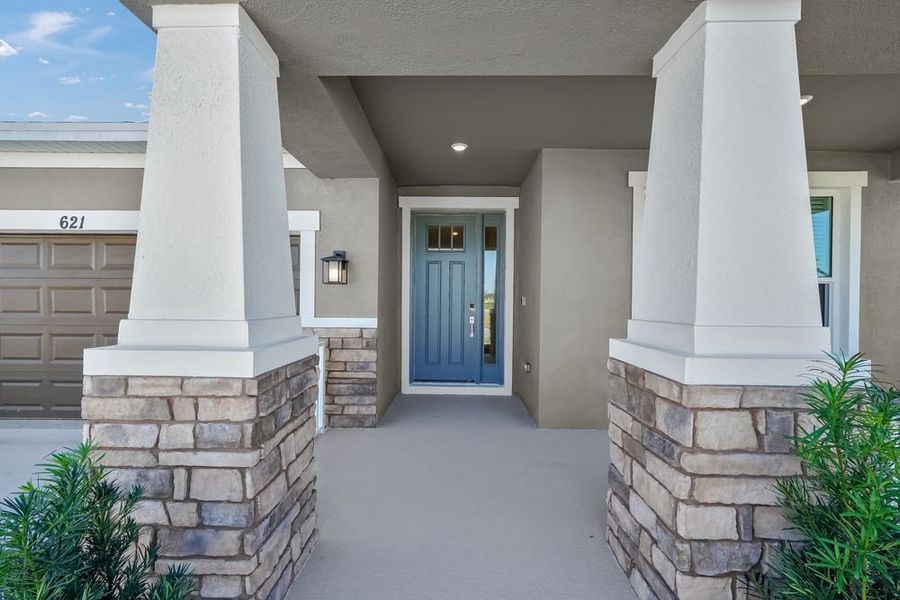 Exterior details and patio area of a home in Veranda Oaks, Port St. Lucie (Image 28).