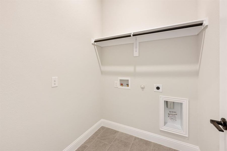 Spacious, unfurnished interior of a new home in Woodstone, Providence Village (Image 14). Spacious, unfurnished interior of a new home in Woodstone, Providence Village (Image 14).