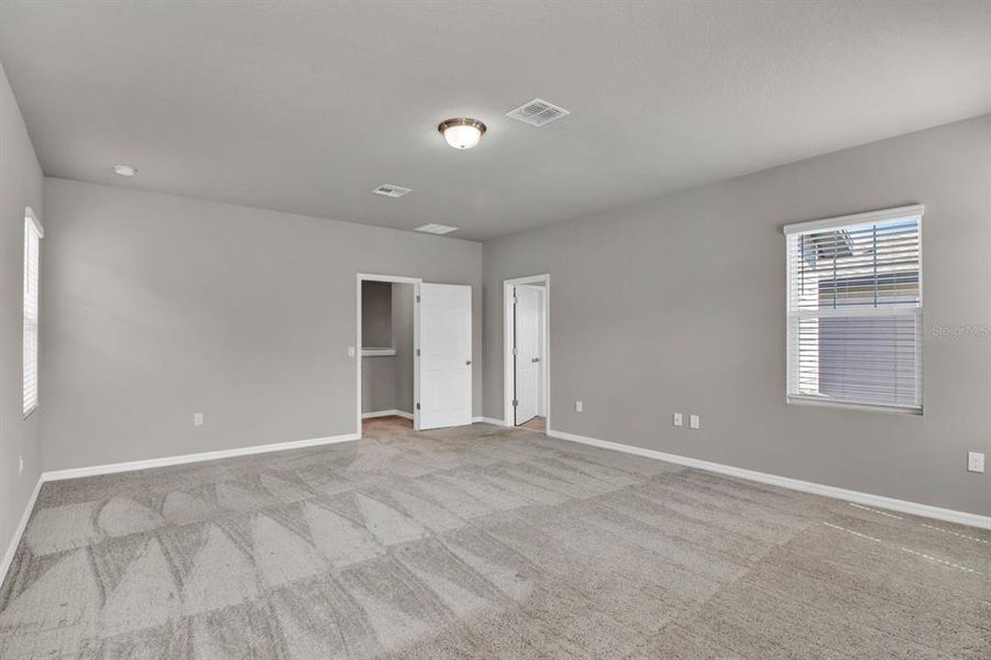 Spacious, unfurnished interior of a new home in , Clermont (Image 19).
