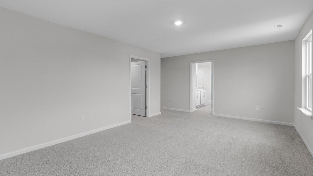 Spacious, unfurnished interior of a new home in Country Creek, Lexington (Image 14).