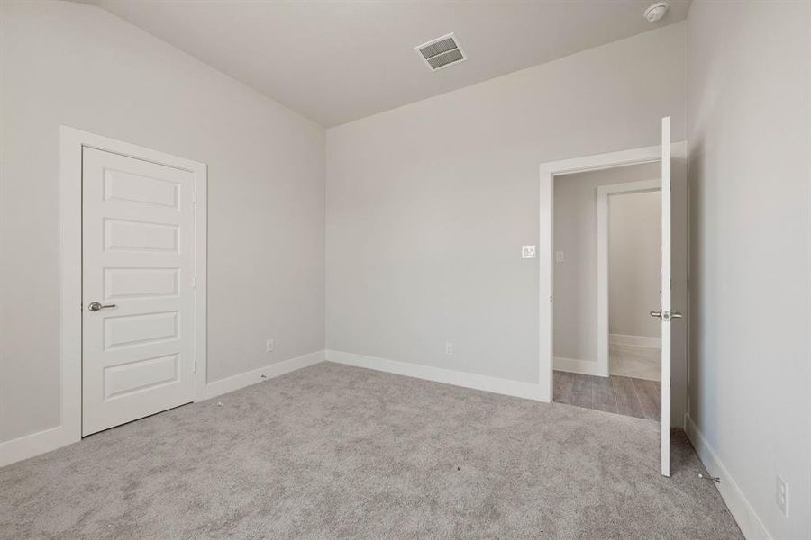 Spacious, unfurnished interior of a new home in Saddleback Estates, Boyd (Image 38). Spacious, unfurnished interior of a new home in Saddleback Estates, Boyd (Image 38).