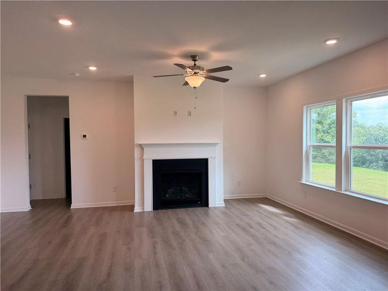 Spacious, unfurnished interior of a new home in Creekside, Dawsonville (Image 23).