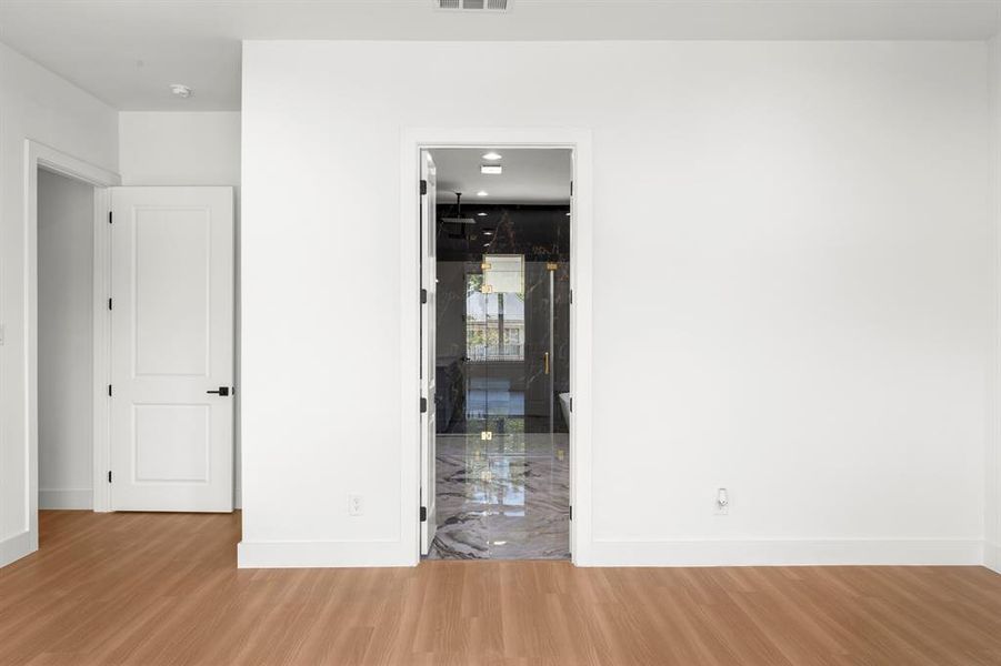 Image 38 of a home in .