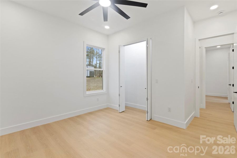Spacious, unfurnished interior of a new home in , Gastonia (Image 30).
