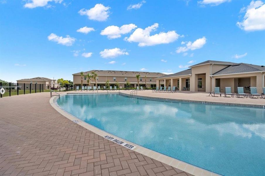 Community amenities in , Davenport (Image 24).
