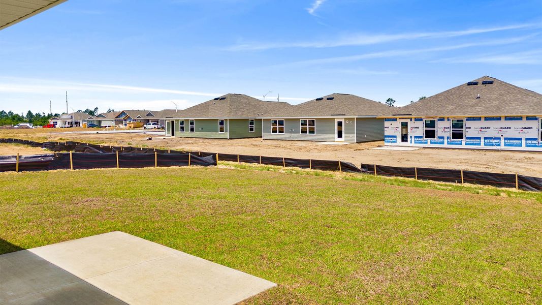 Exterior details and patio area of a home in Liberty, Panama City (Image 23).