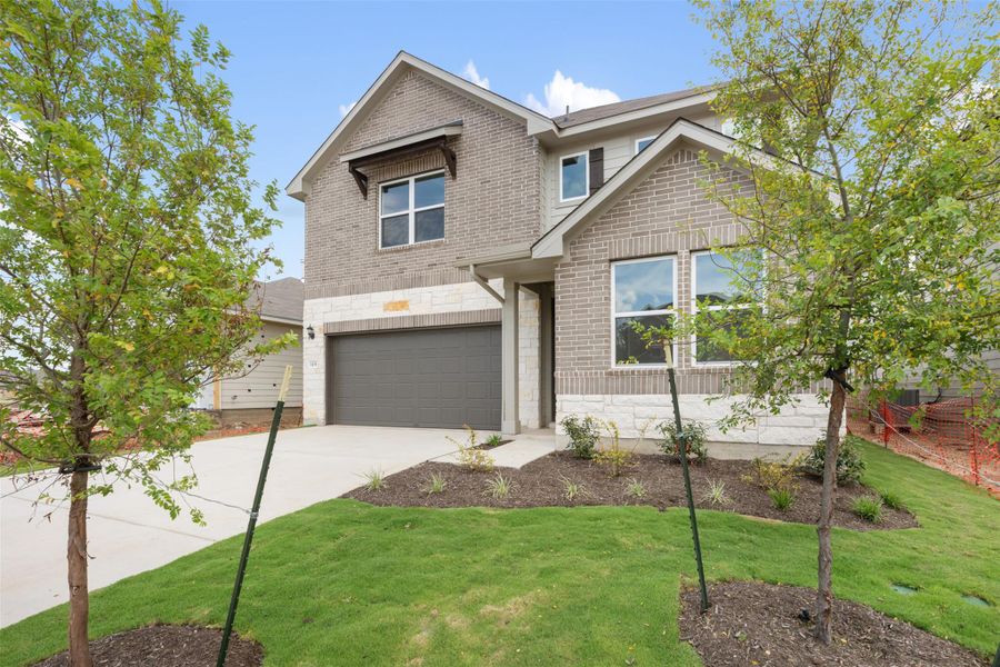 Representative images and renderings are for illustrative purposes. Actual structural options and design finishes of home may vary.