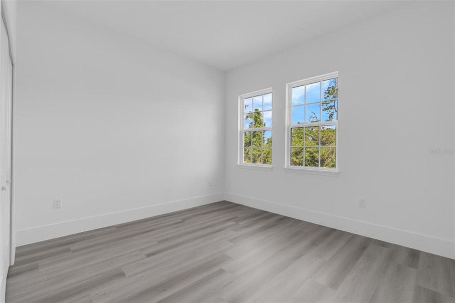 Spacious, unfurnished interior of a new home in , Ocala (Image 32).