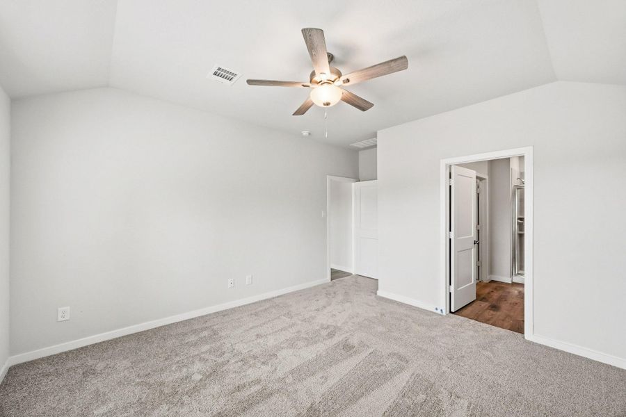 Spacious, unfurnished interior of a new home in The Villages at Westpointe, Dayton (Image 20).