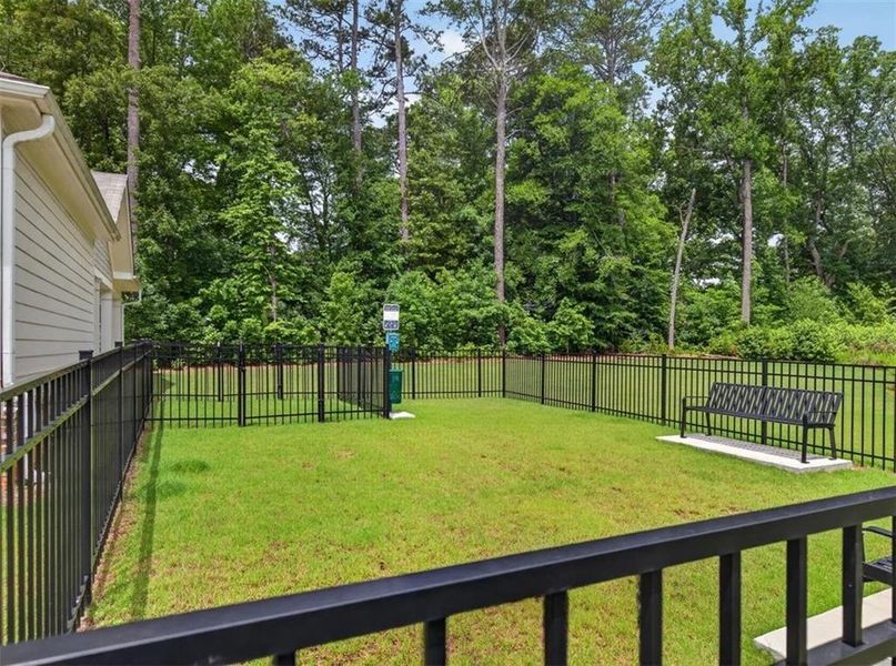 Exterior details and patio area of a home in Creekwood, Powder Springs (Image 21).