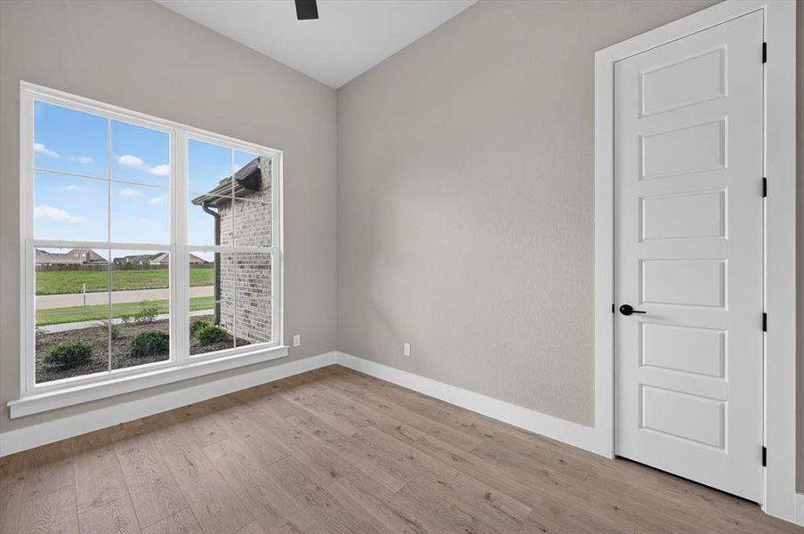 Spacious, unfurnished interior of a new home in Coyote Crossing, Godley (Image 17).