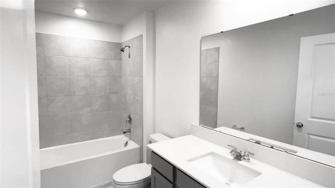 Furnished interior view inside a new home in , Winter Haven (Image 11).