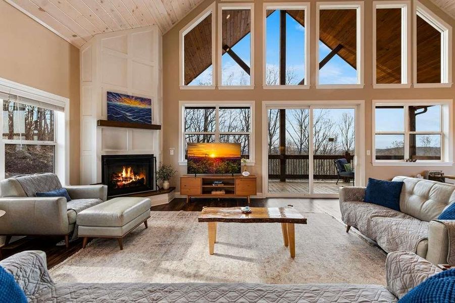 Image 77 of a home in .