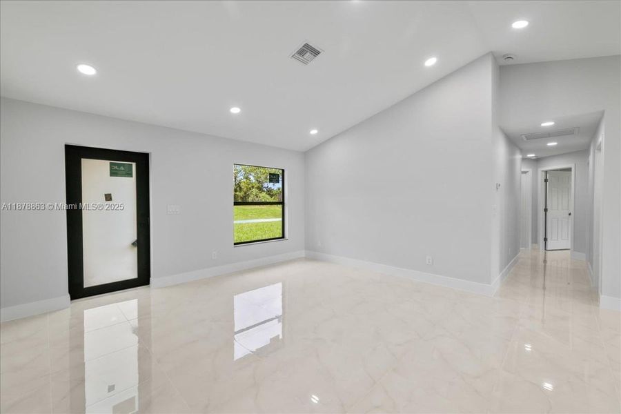 Spacious, unfurnished interior of a new home in , Lehigh Acres (Image 15).