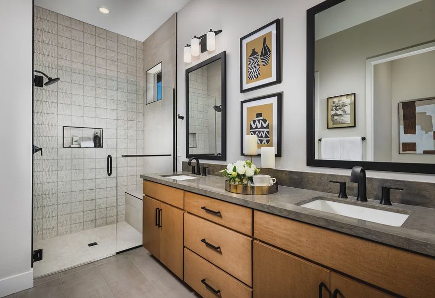 Traverse II Primary Bath - 10 of 14