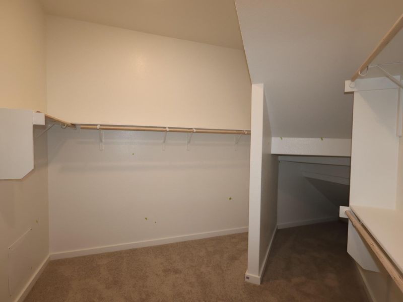 Spacious, unfurnished interior of a new home in Heritage, Dripping Springs (Image 18).