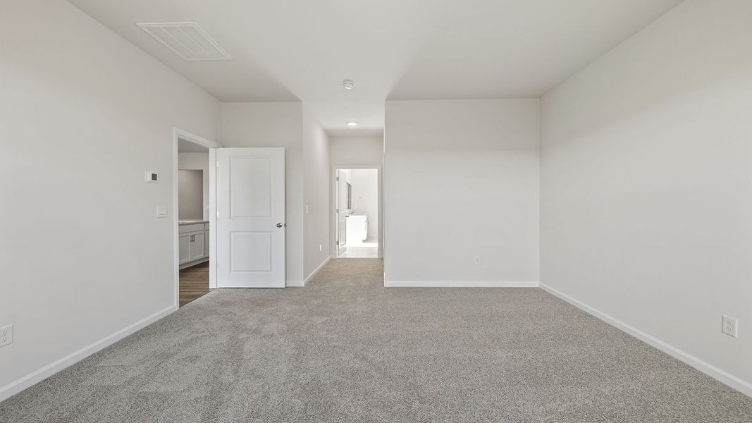 Spacious, unfurnished interior of a new home in Spring Ridge, Anderson (Image 27).