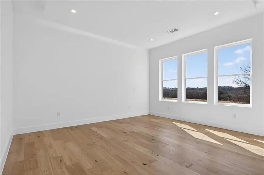 Spacious, unfurnished interior of a new home in , Canton (Image 30).