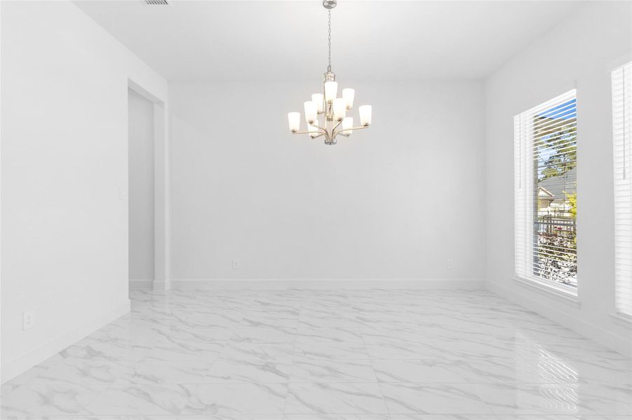Spacious, unfurnished interior of a new home in Audubon Park 70', Magnolia (Image 12).