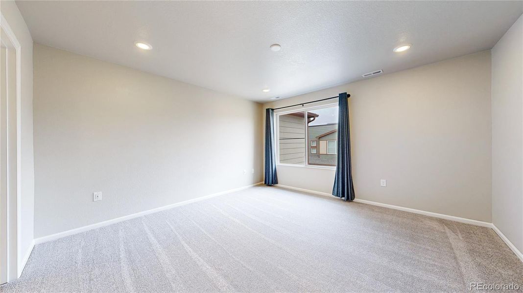 Spacious, unfurnished interior of a new home in , Broomfield (Image 21).