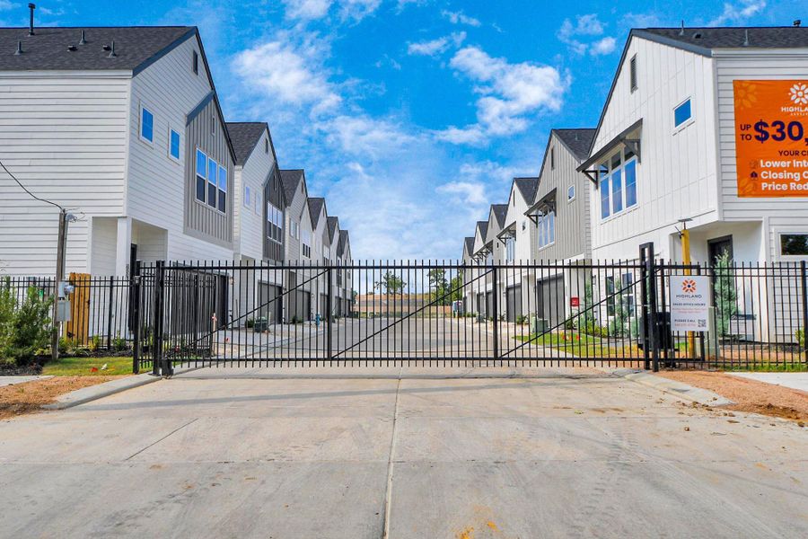 Image 26 of a home in Highland Gardens.