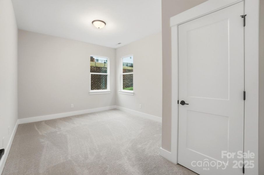 Spacious, unfurnished interior of a new home in Summerlin, Mooresville (Image 14).