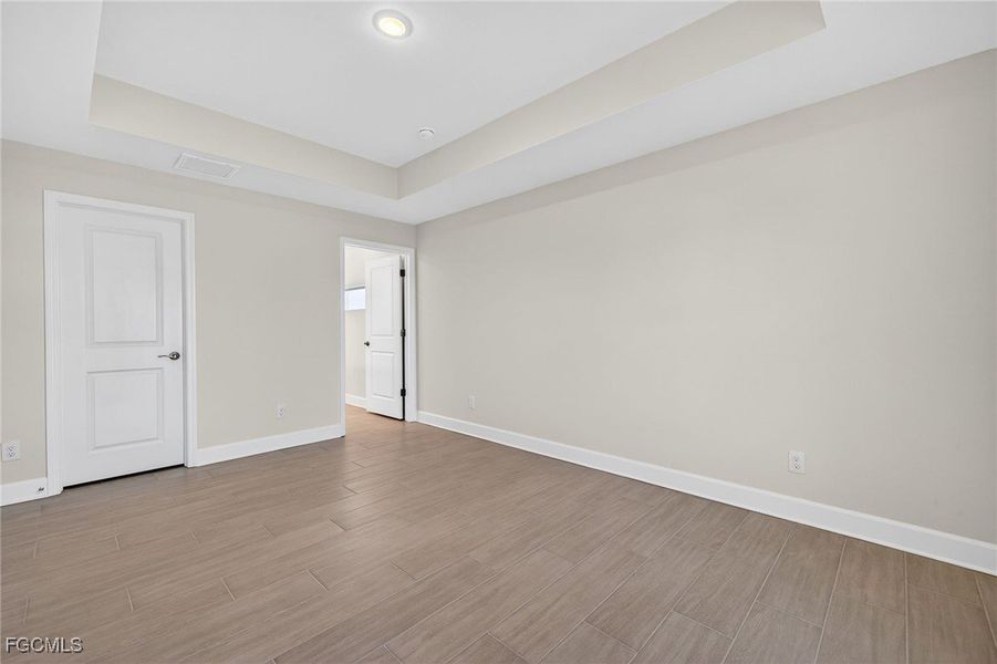Spacious, unfurnished interior of a new home in Cape Coral, Cape Coral (Image 16). Spacious, unfurnished interior of a new home in Cape Coral, Cape Coral (Image 16).