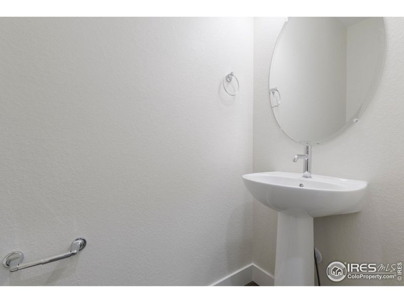 Image 22 of a home in Bloom.